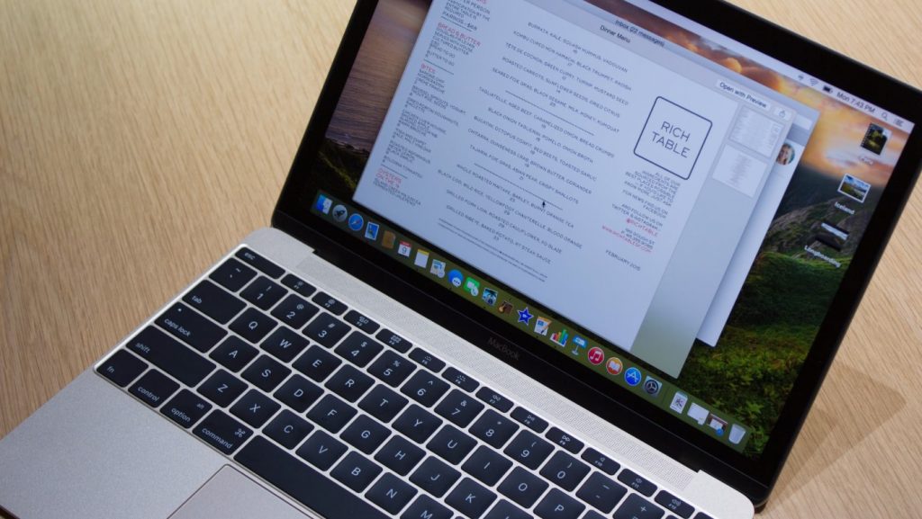 Đánh giá MacBook Pro M2: Thế Kế Nhỏ Gọn, Hiệu Năng Vượt Trội